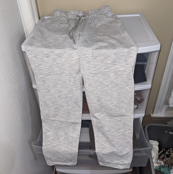 RELISTED...check closet - Picture 10 of 12